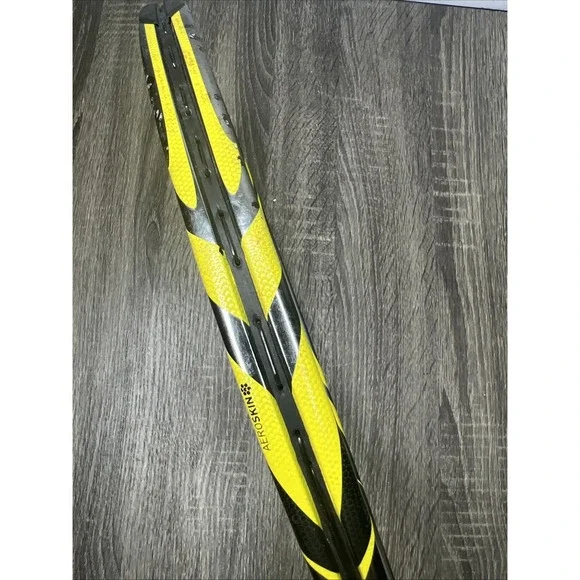 Dunlop BioMimetic 500 Tour Hm6 Carbon 100 Sq. In Tennis Racquet 4 1/2 Grip - Picture 11 of 16